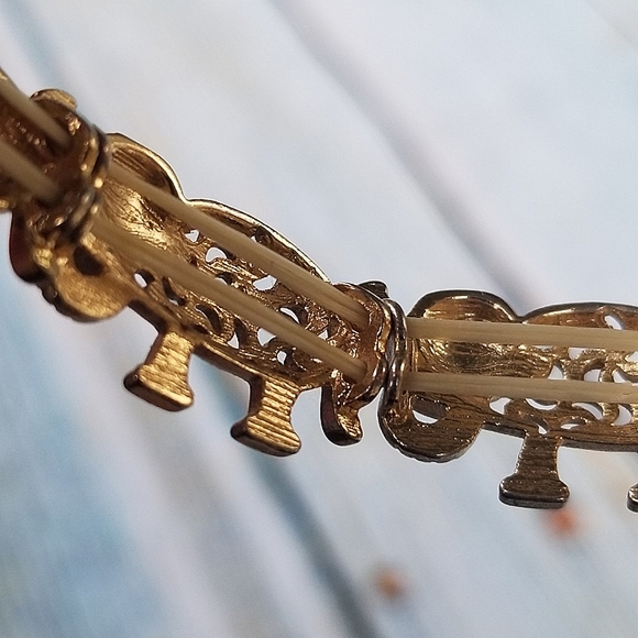 Lucky Elephants, Golden Stretch Bracelet - Picture 5 of 5